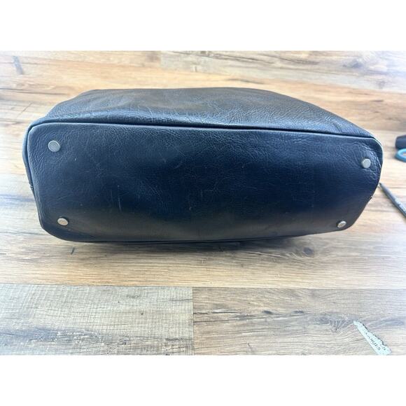 Kenneth Cole New York contemporary carry all expandable tote black leath… - Picture 4 of 10